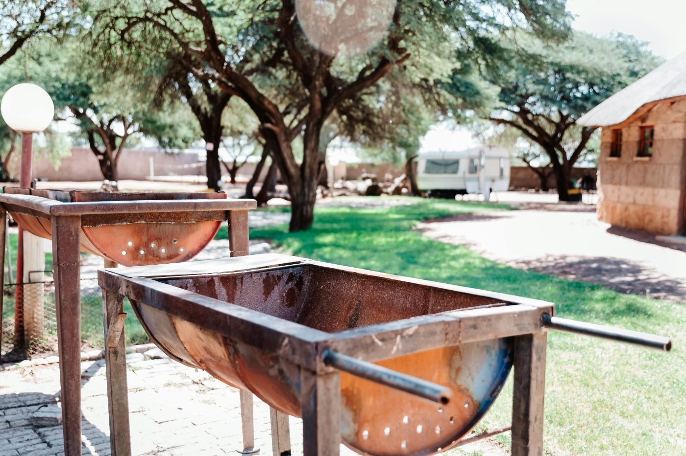 Braai basins